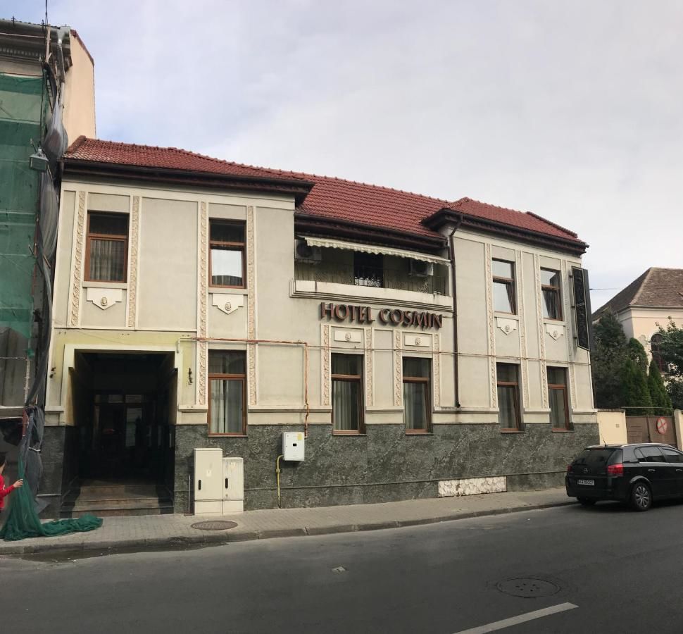 Отель Hotel Cosmin Арад-4
